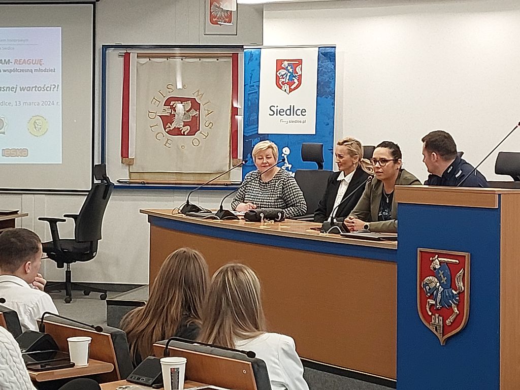 Kampania "Widzę - rozmawiam - reaguję"